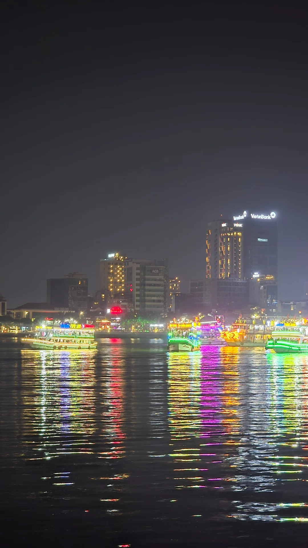 ✈️ Show phun lửa và nước của Cầu Rồng!