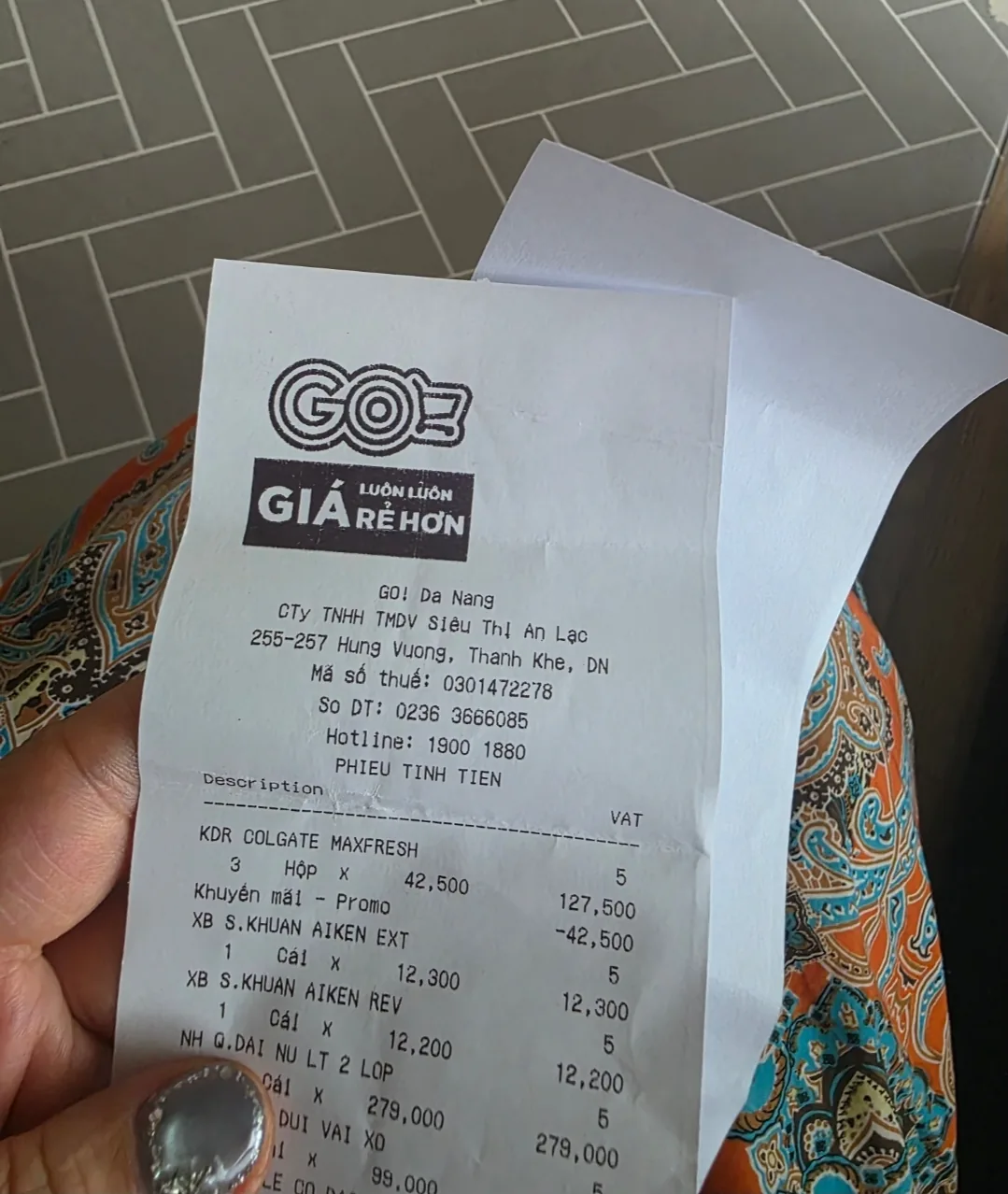 Kể chuyện lỡ để quên hành lý trên taxi!😭