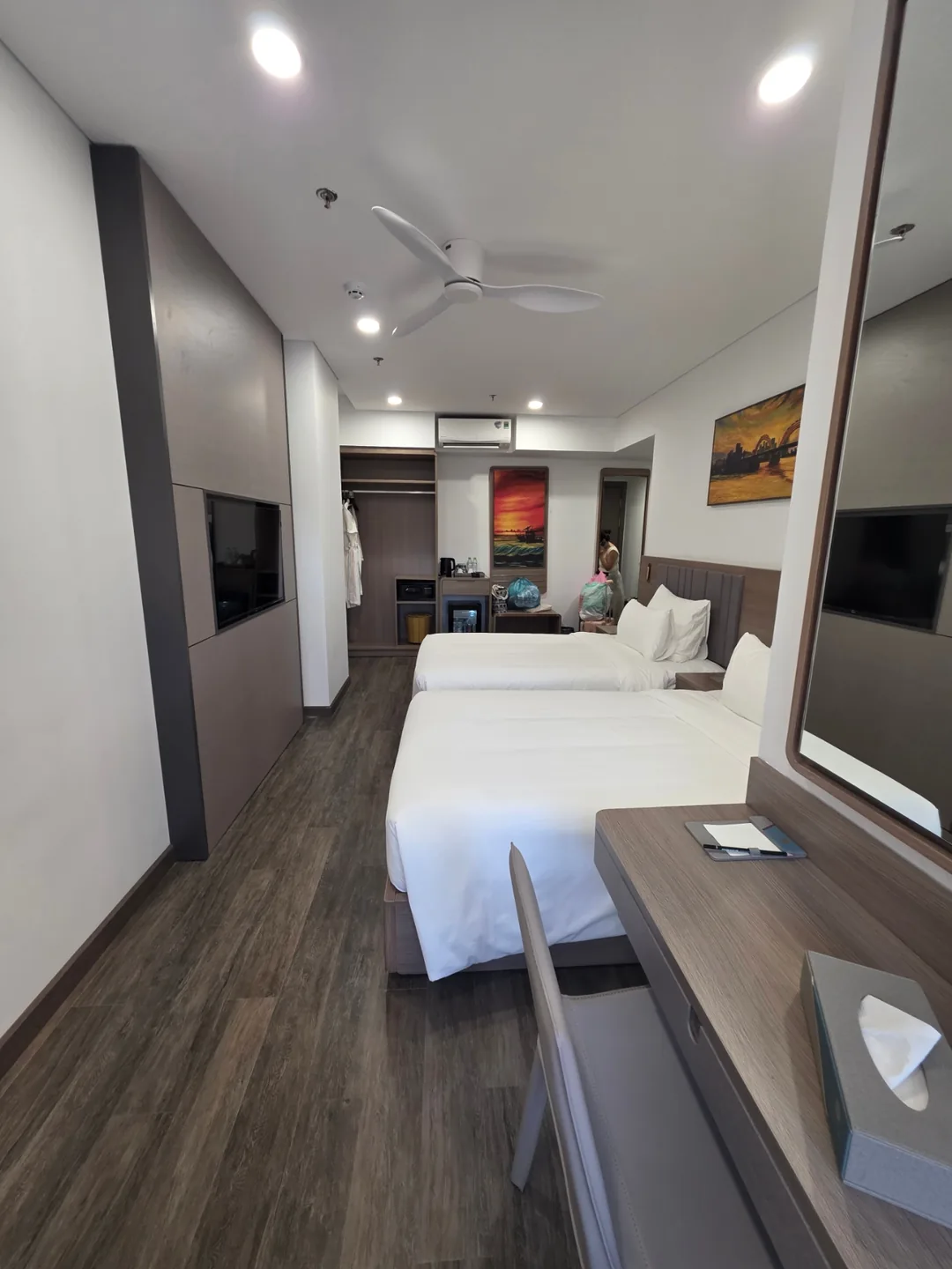 ✈️ Khách sạn Tân Phương Nam Galaxy cạnh chợ Hàn (Tan Phuong Nam Galaxy River Front Hotel)