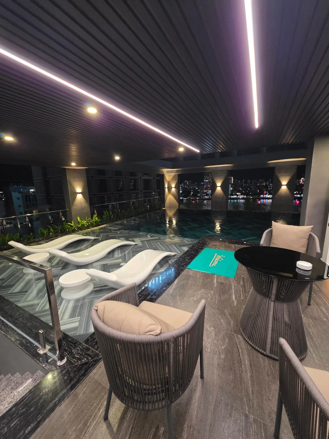 ✈️ Khách sạn Tân Phương Nam Galaxy cạnh chợ Hàn (Tan Phuong Nam Galaxy River Front Hotel)