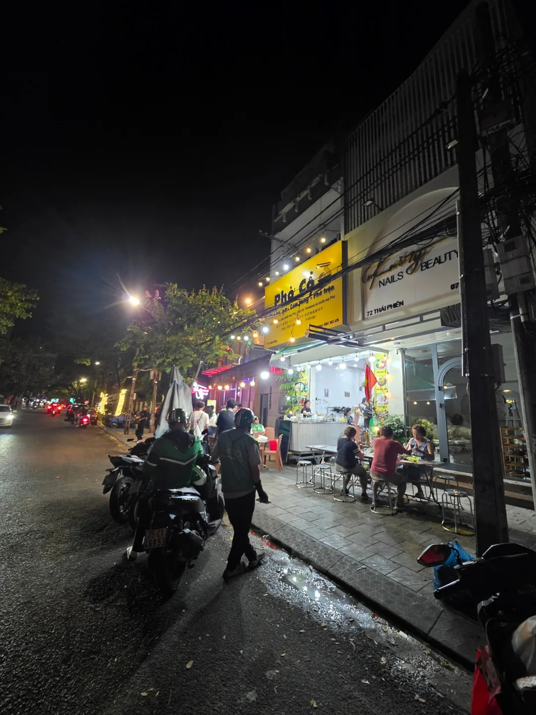 ✈️Pho Co - quán phở ngon gần chợ mà mình đã đến ăn khuya sau khi tới nơi vào ban đêm🤩