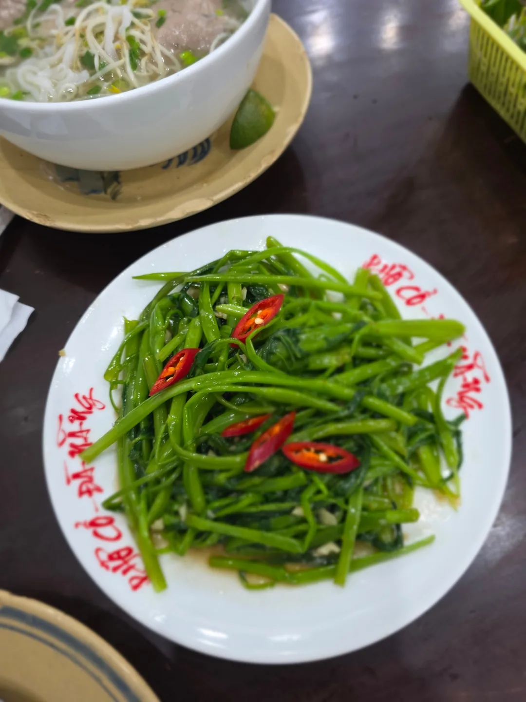 ✈️Pho Co - quán phở ngon gần chợ mà mình đã đến ăn khuya sau khi tới nơi vào ban đêm🤩