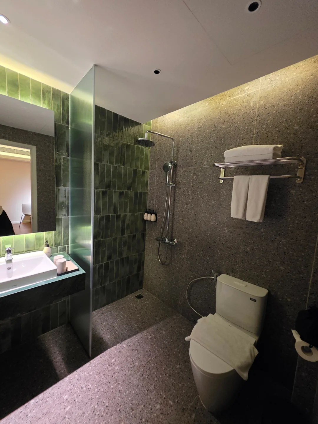 ✈️ Khách sạn để ở 5 đêm gần chợ Hàn (M Village Hotel Đà Nẵng Centre)