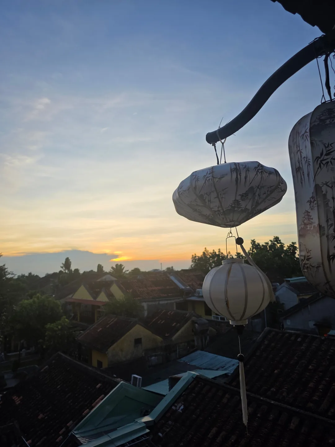 ✈️Nhất định phải ghé quán cà phê rooftop để ngắm hoàng hôn ở Hội An nhé-Quán cà phê rooftop Faifo Coffee😍