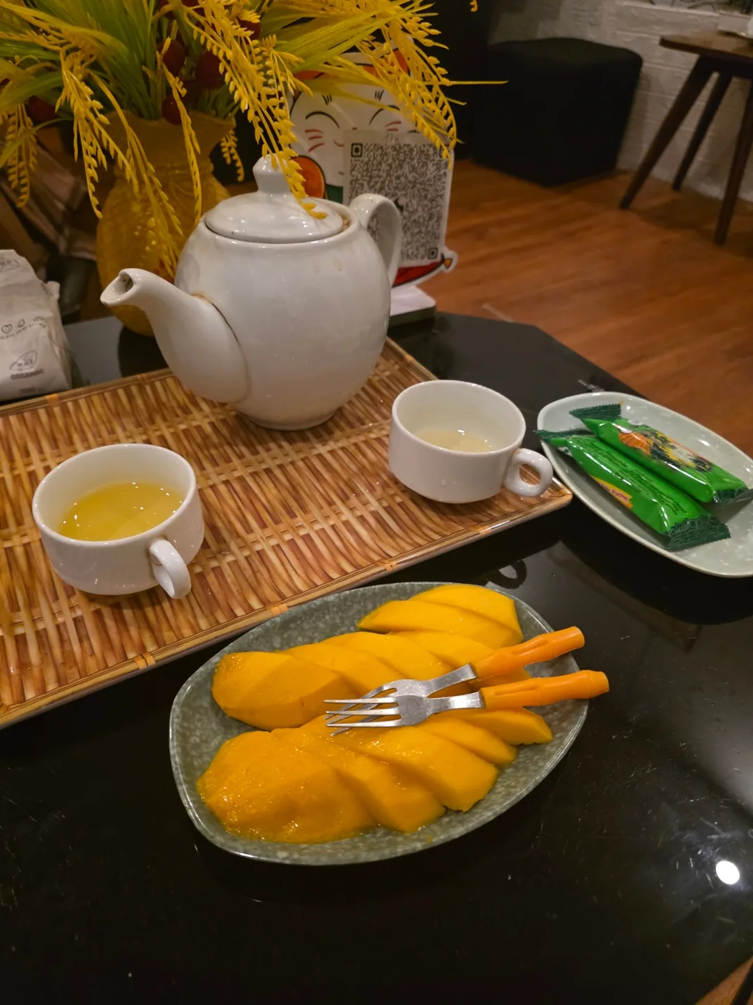 ✈️Ngay bên cạnh khách sạn Tân Phương Nam chợ Hàn, trong B Mart - massage địa phương Moom Spa