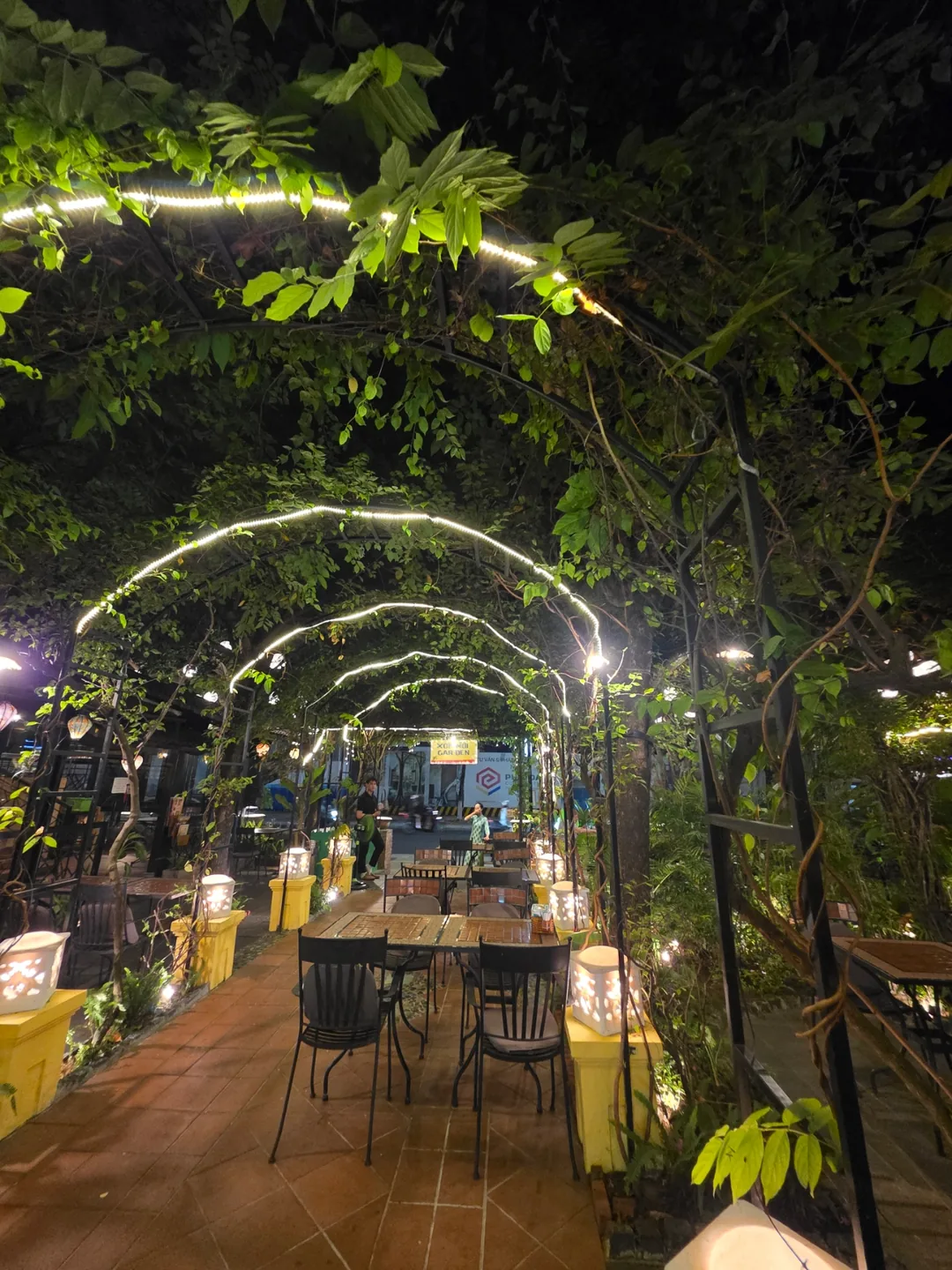 ✈️Quán ăn ngon nổi tiếng ở Đà Nẵng với không gian đẹp - Sseum Moi Garden