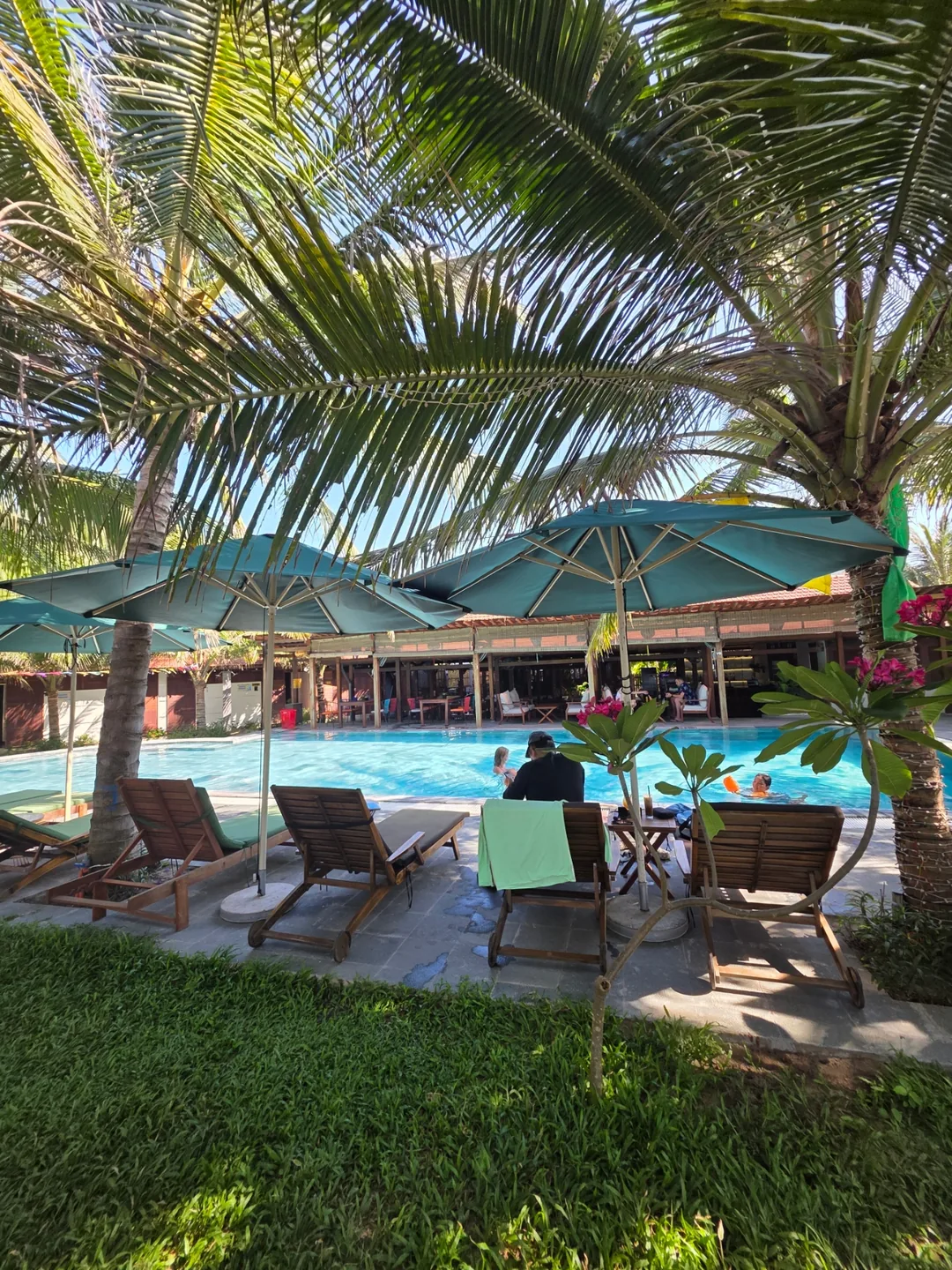 ✈️Bãi biển ngay trước phòng, nhà hàng cà phê có hồ bơi - Garden Beach Club