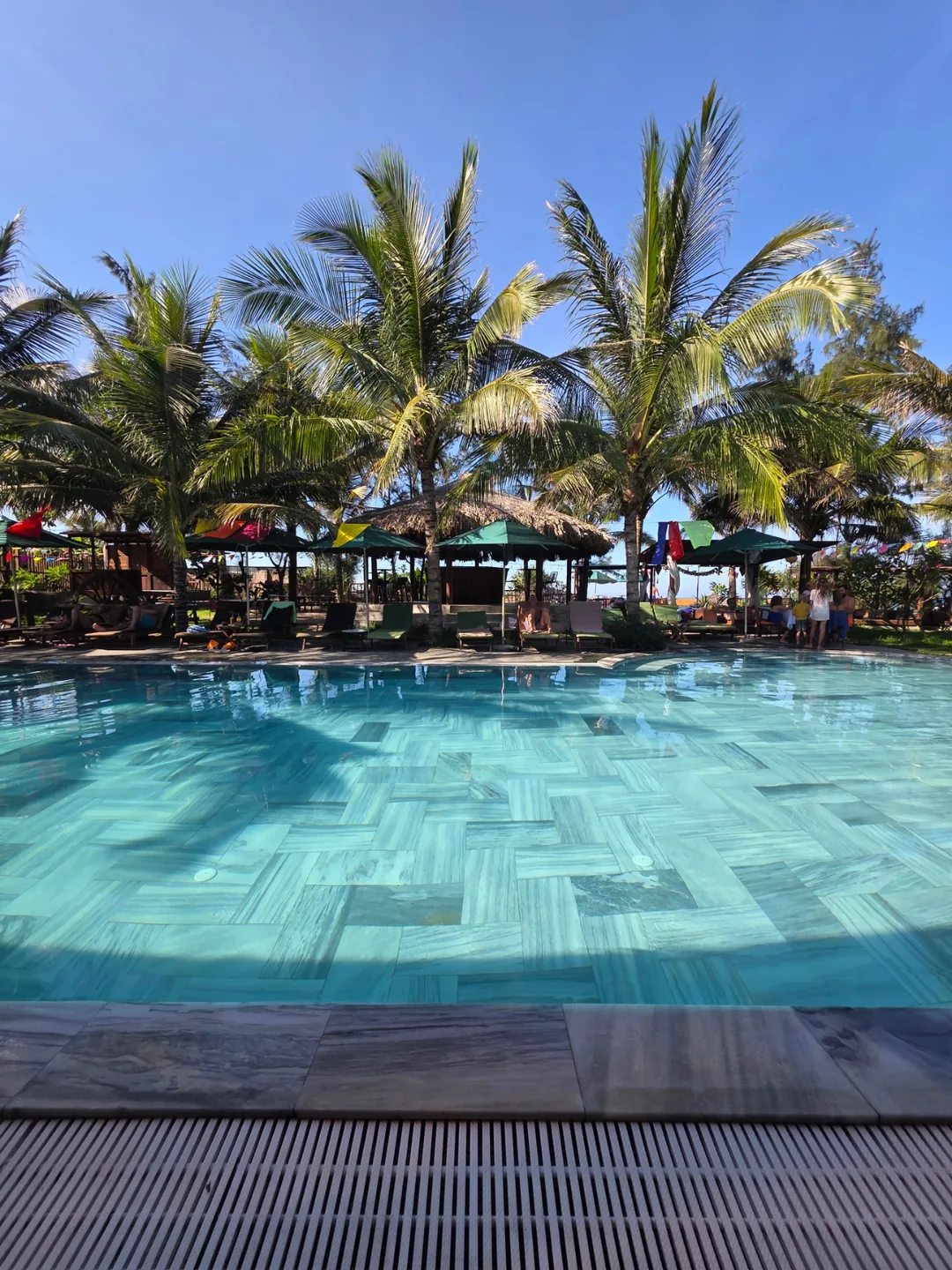 ✈️Bãi biển ngay trước phòng, nhà hàng cà phê có hồ bơi - Garden Beach Club