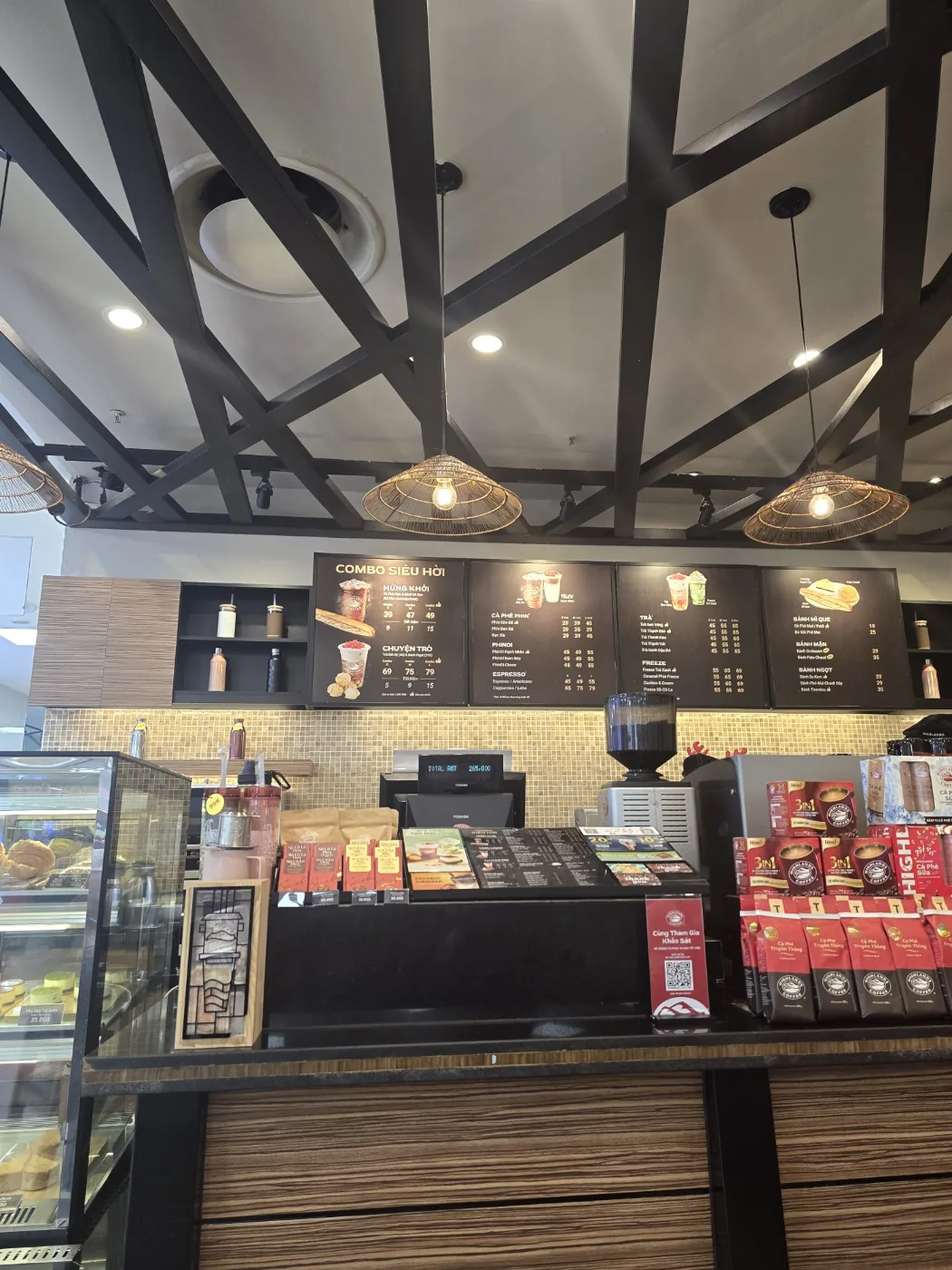 🇻🇳 Review lần thứ 4 ✈️Thức uống gợi ý ở Highlands Coffee - Trà sả đào ✈️