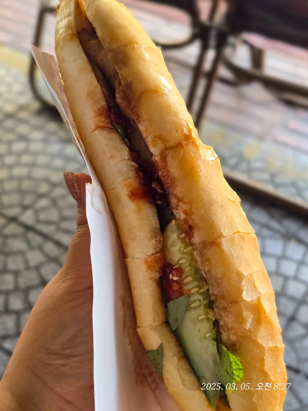 Đang thưởng thức bữa brunch Việt Nam~😆