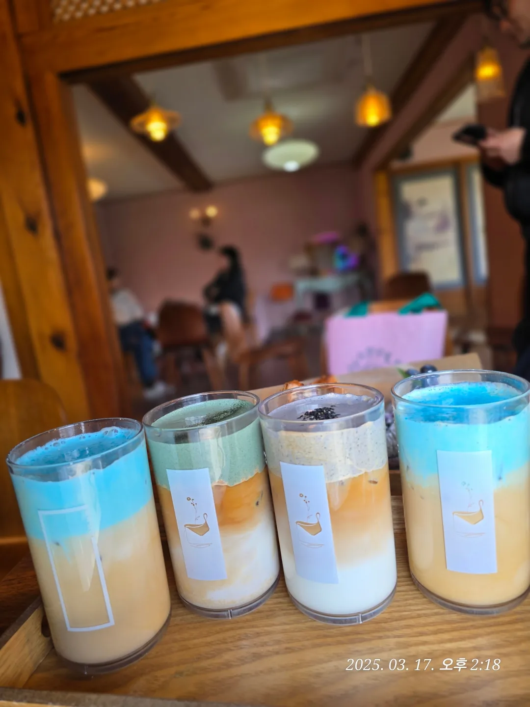 (Du lịch) Giờ uống trà trước khi đi làm~ ☕️