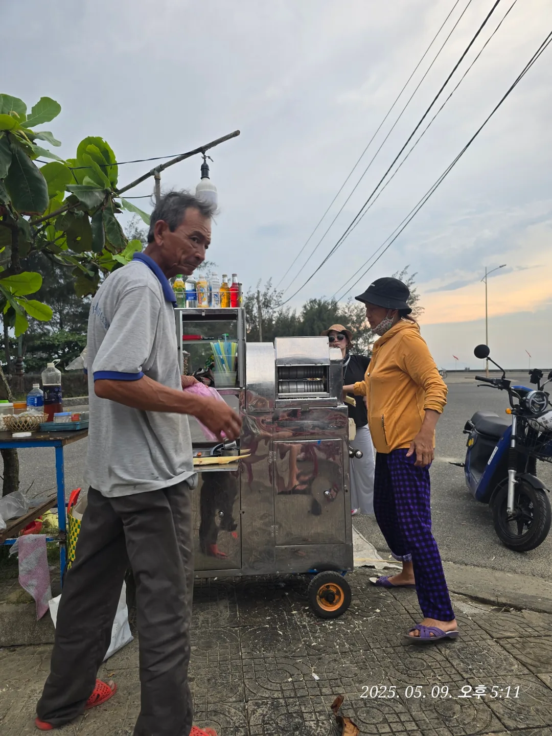 🇻🇳 Review Đà Nẵng ✈️ Một ly nước mía ở nơi có view đẹp 🥤