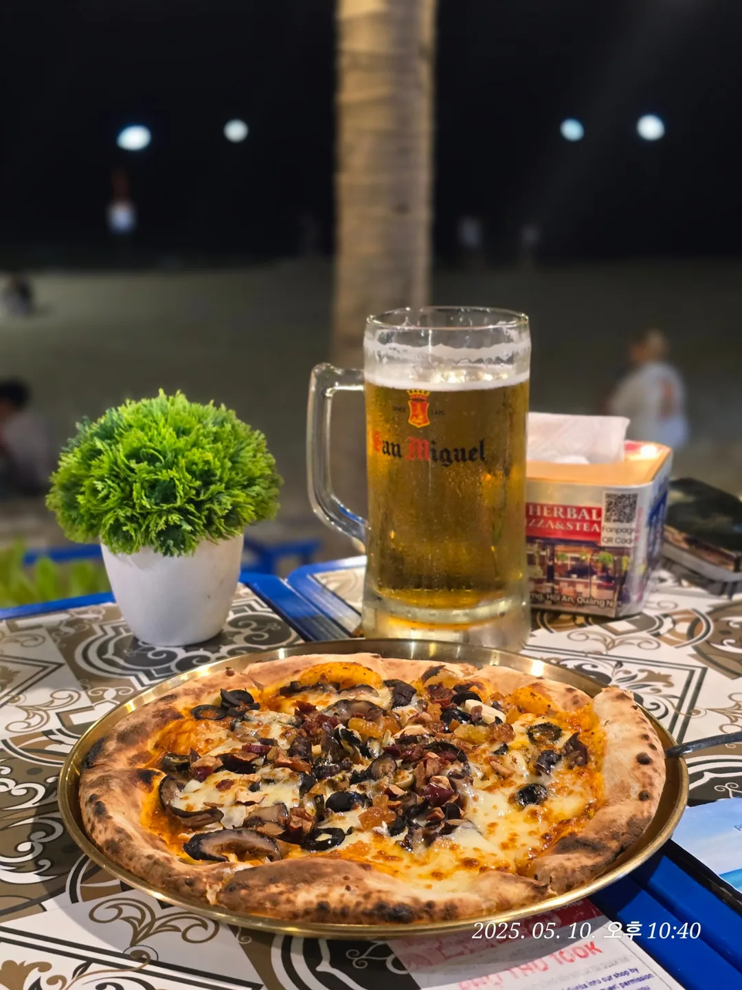 🇻🇳 Đánh giá Đà Nẵng ✈️ Bãi biển Mỹ Khê Herbal Pizza 🍕 🍻