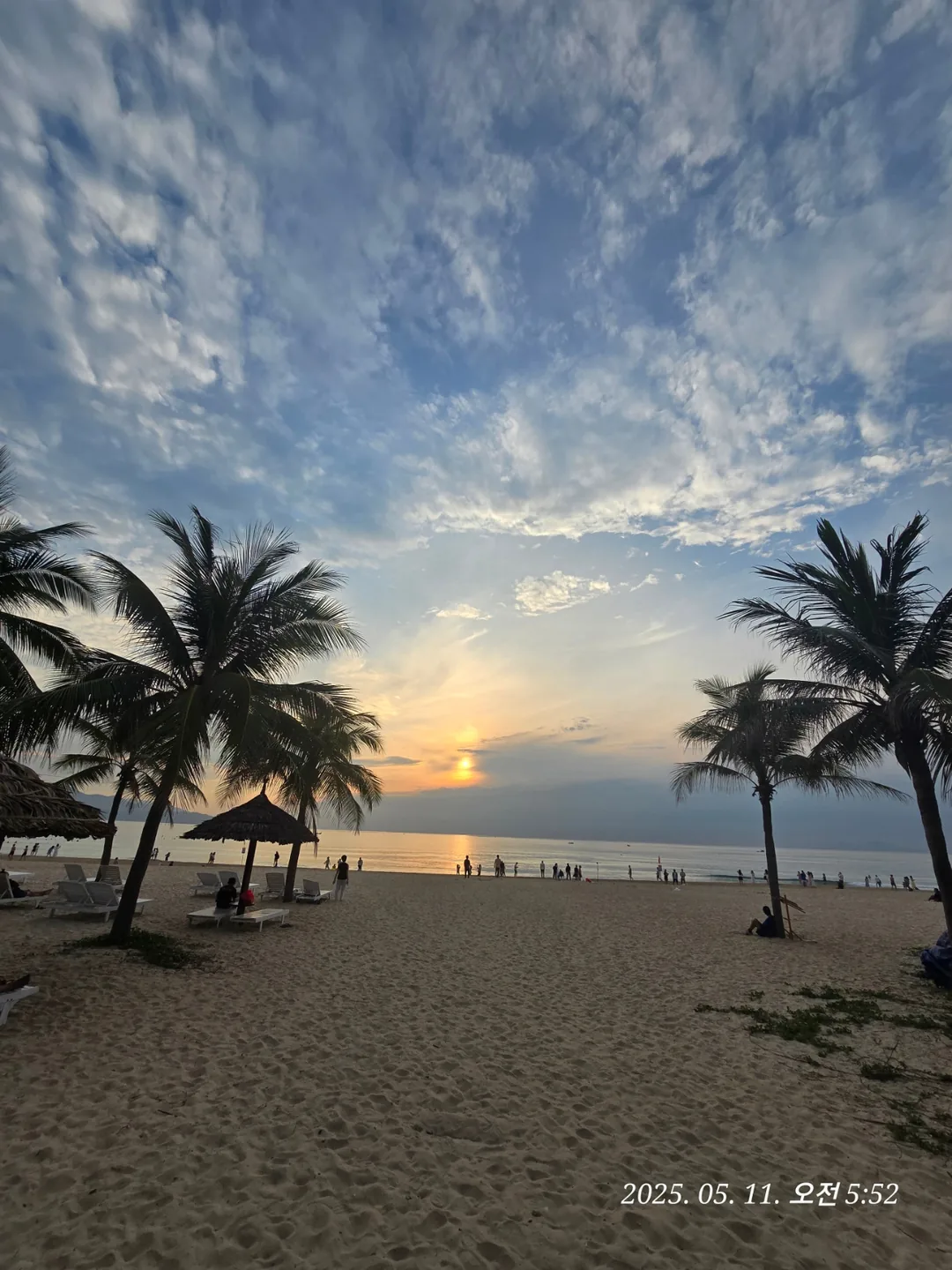 🇻🇳 Nhật ký Đà Nẵng ✈️ Bình minh biển Mỹ Khê