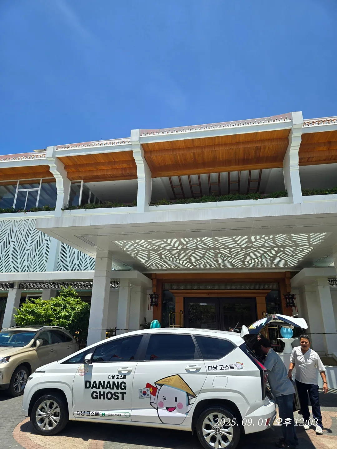 Đi Đà Nẵng bằng xe thuê nha~