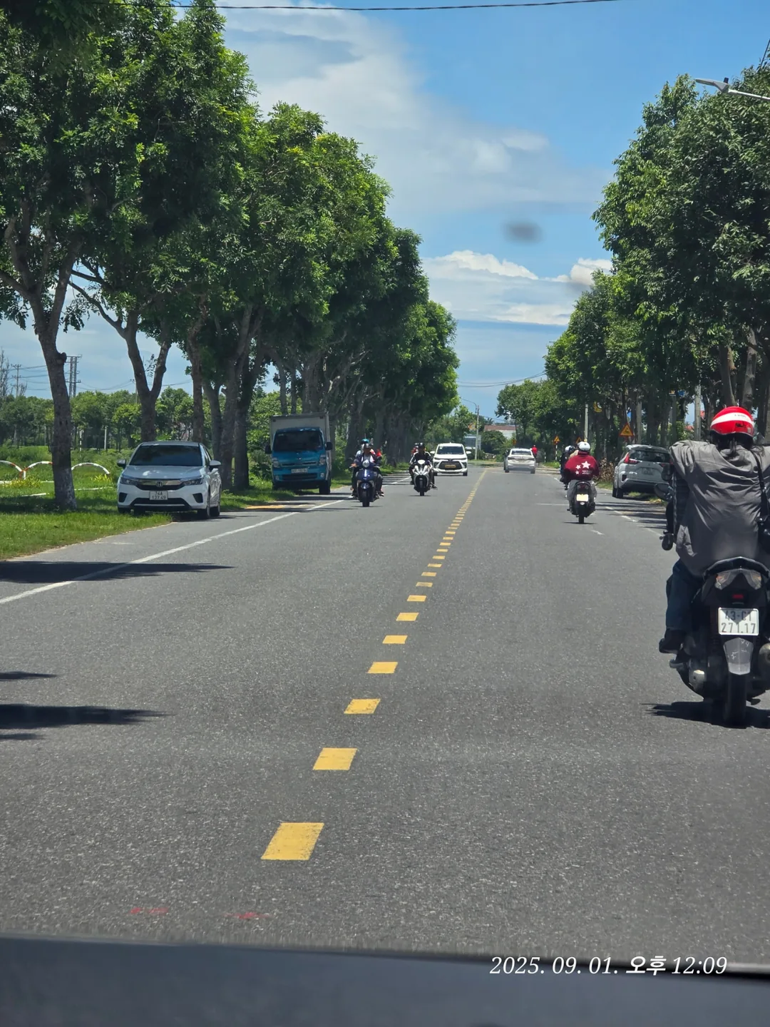 Đi Đà Nẵng bằng xe thuê nha~