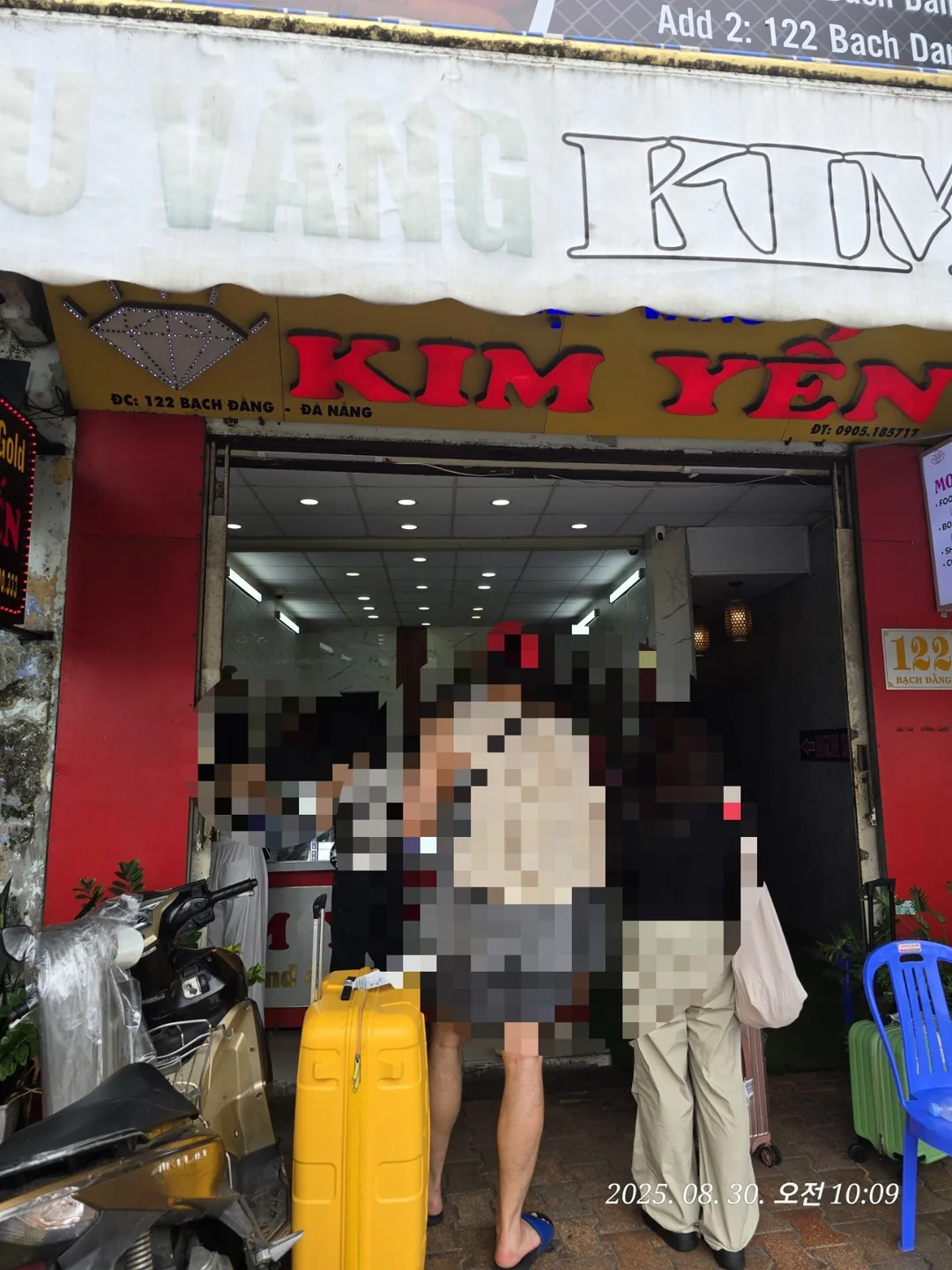 Review Đà Nẵng ✈️ Xe đón & đổi tiền ở chợ Hàn