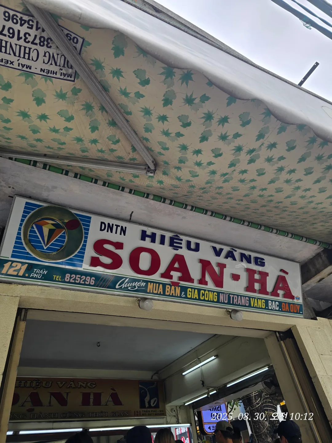 Review Đà Nẵng ✈️ Xe đón & đổi tiền ở chợ Hàn