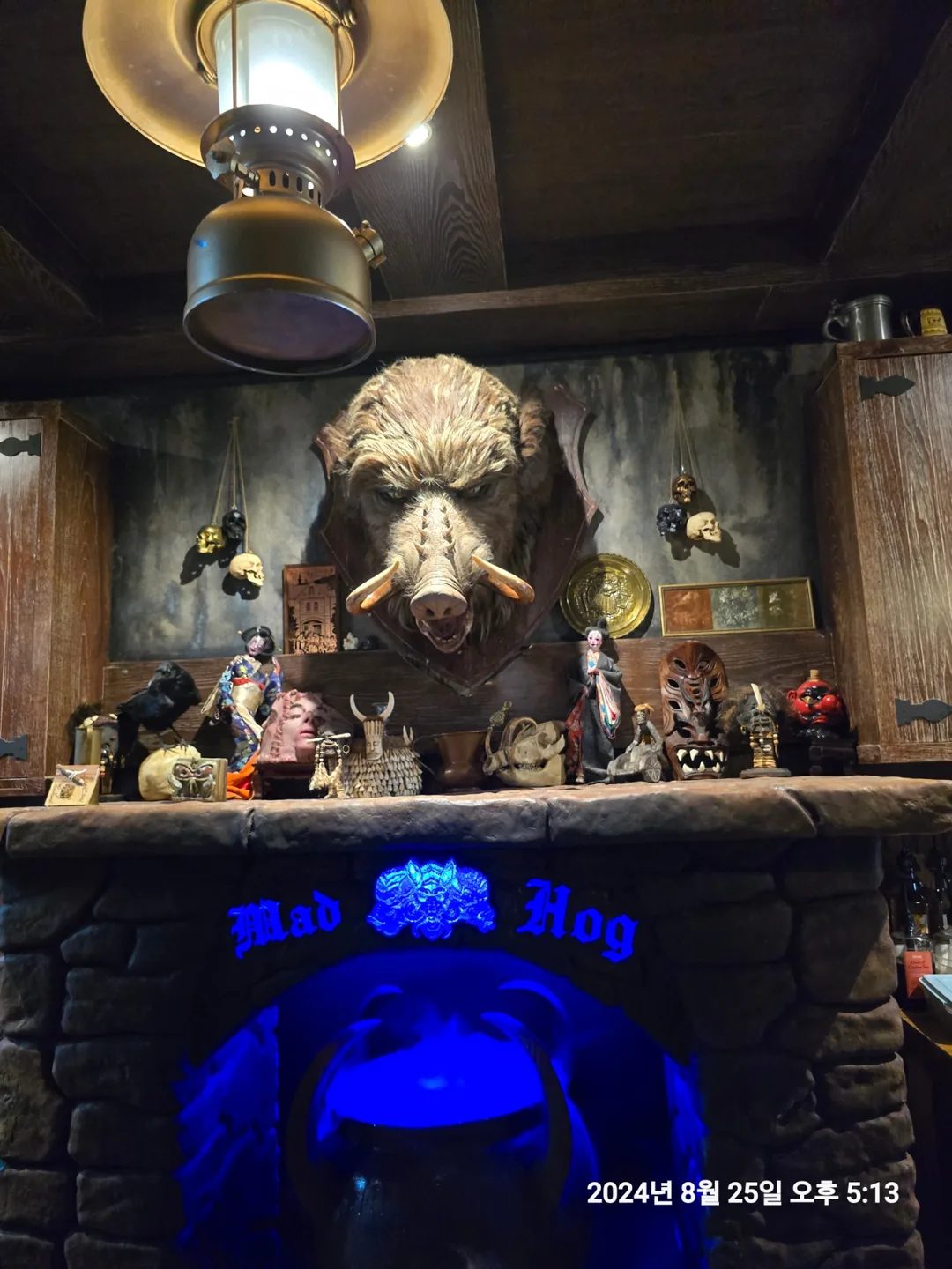 (Du lịch) Phố cổ Phuket mad hog tavern