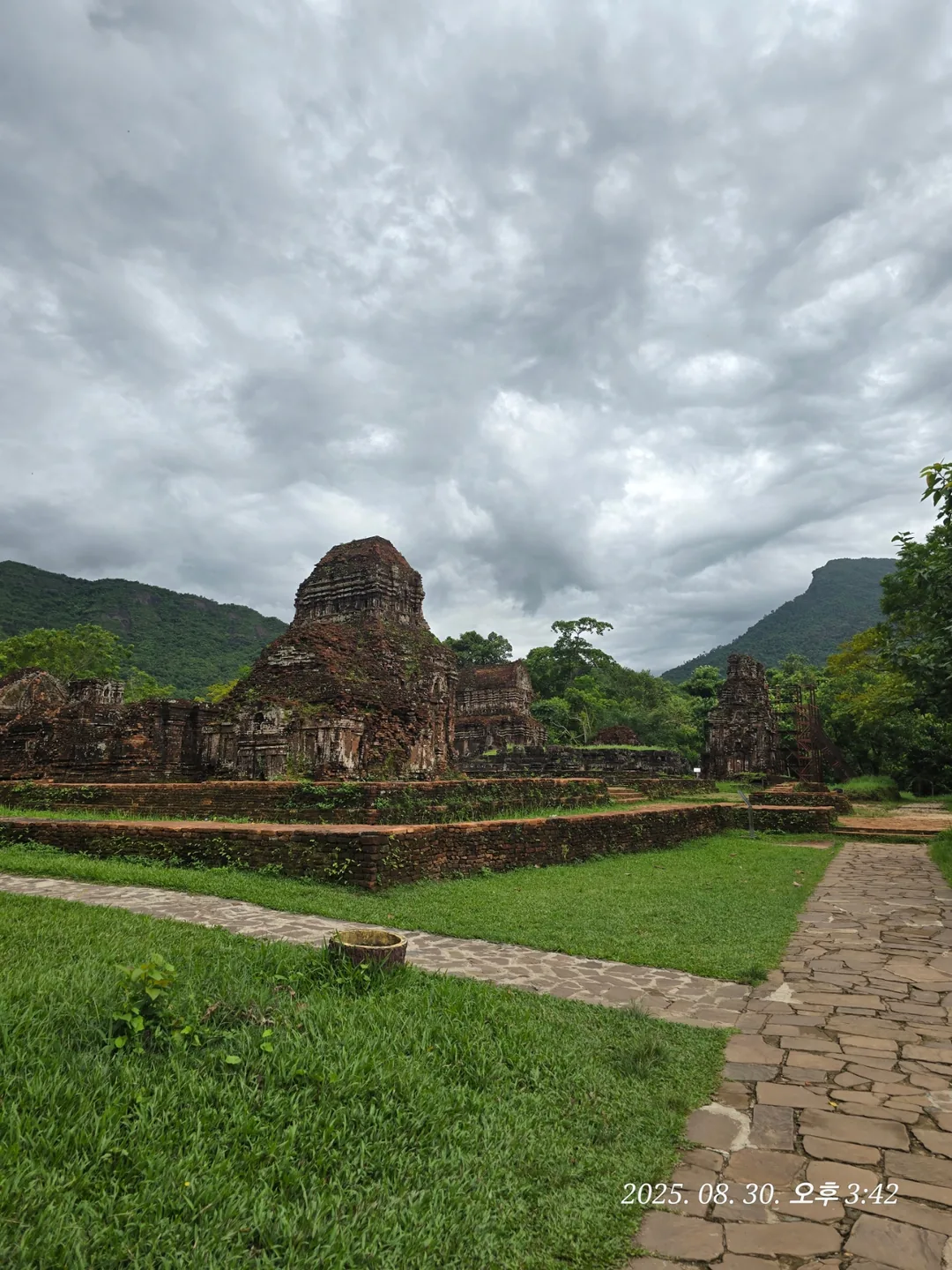 Review Đà Nẵng ✈️ Khám phá di tích Mỹ Sơn 3