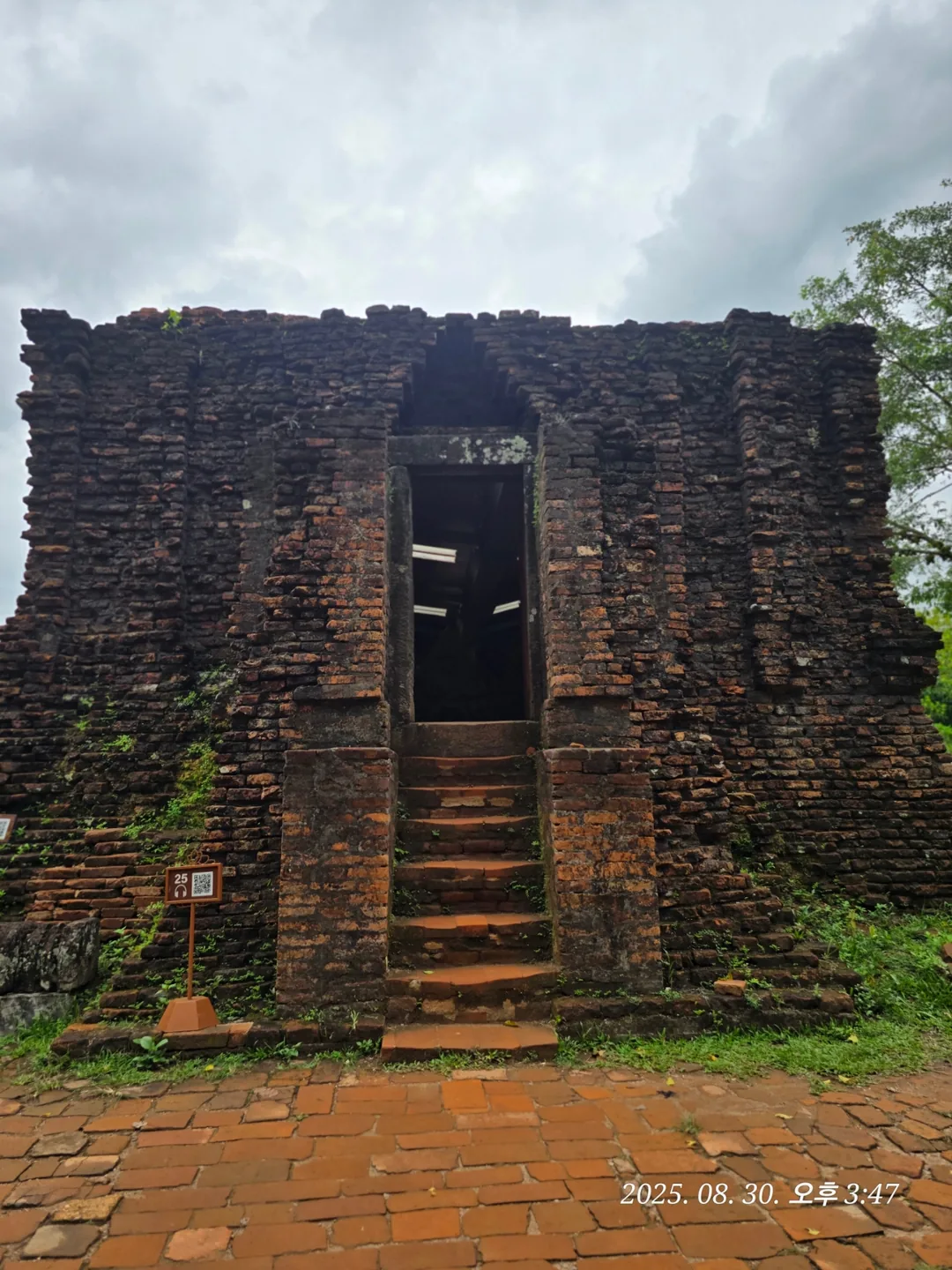 Review Đà Nẵng ✈️ Khám phá di tích Mỹ Sơn 3