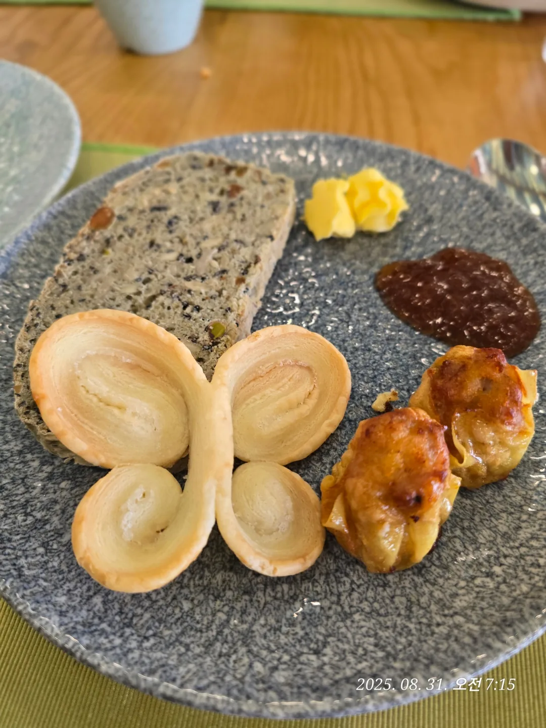 Review Đà Nẵng ✈️ Chén sạch bữa sáng ở Wafi Resort 1🥢