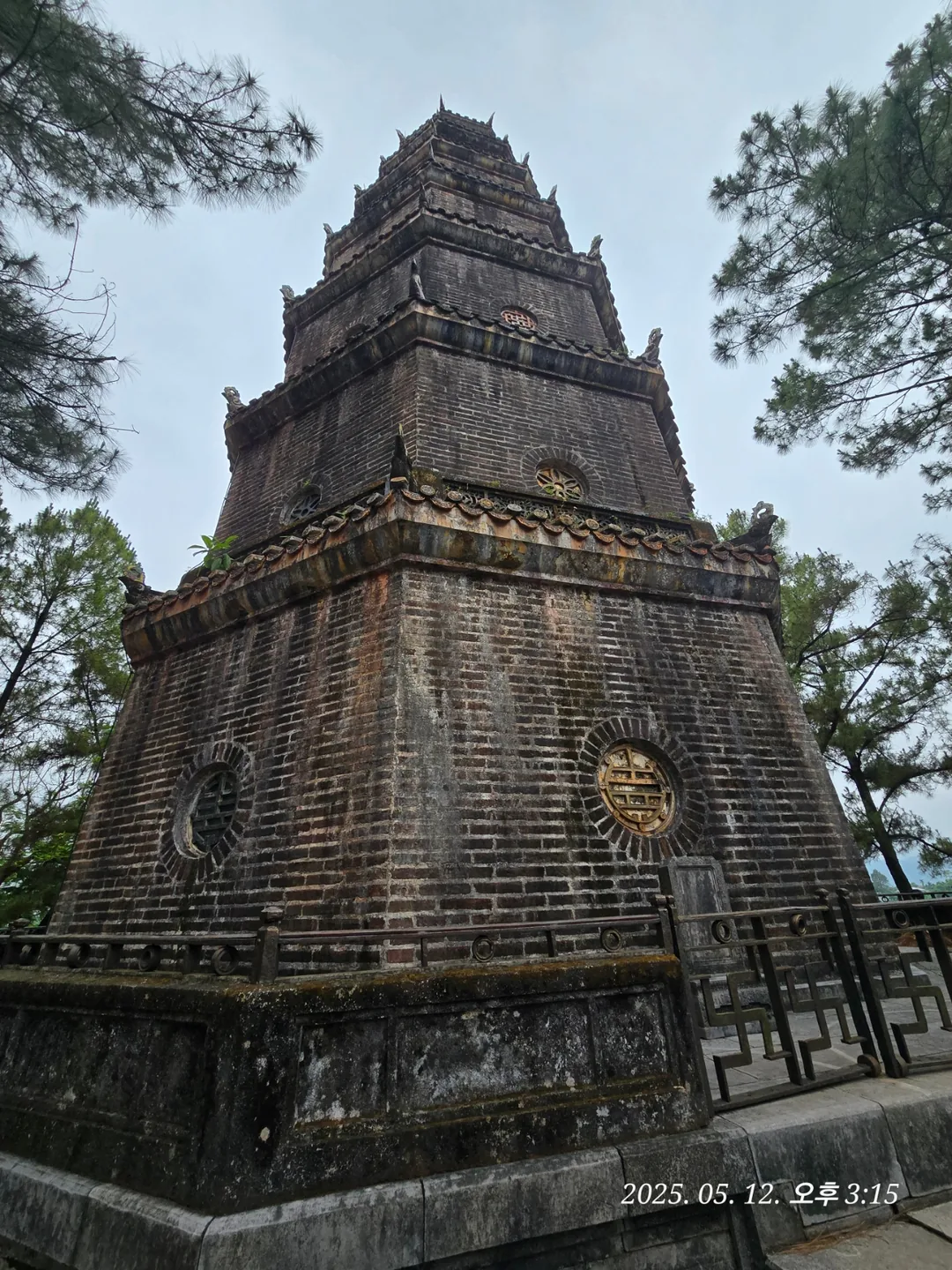 Review Đà Nẵng ✈️ Tham quan chùa Thiên Mụ Huế