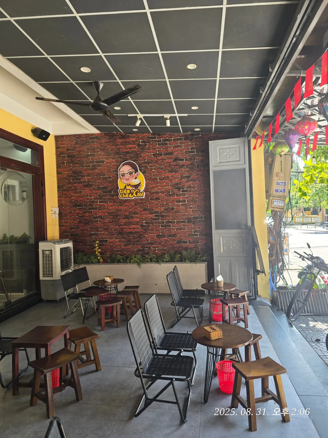 Review Đà Nẵng ✈️ Quán chè ngon ở Hội An!
Tiệm Chè Xíu