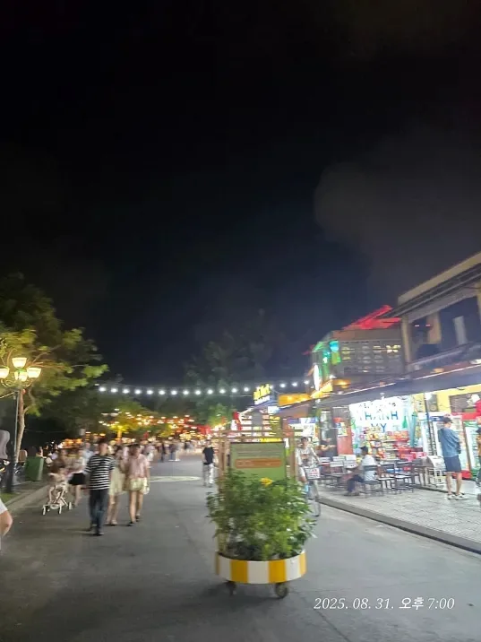 Review Đà Nẵng ✈️ Đêm ở Hội An đẹp quá🤗