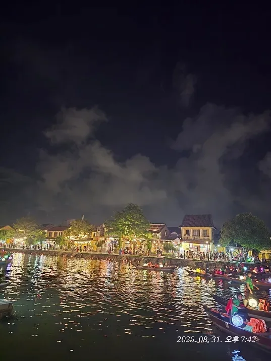 Review Đà Nẵng ✈️ Đêm ở Hội An đẹp quá🤗