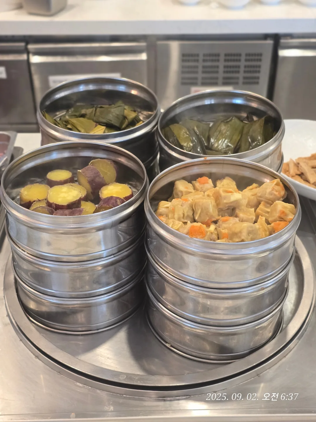 Review Đà Nẵng ✈️ Chén sạch bữa sáng ở khách sạn Da Nang Awaken 🥢