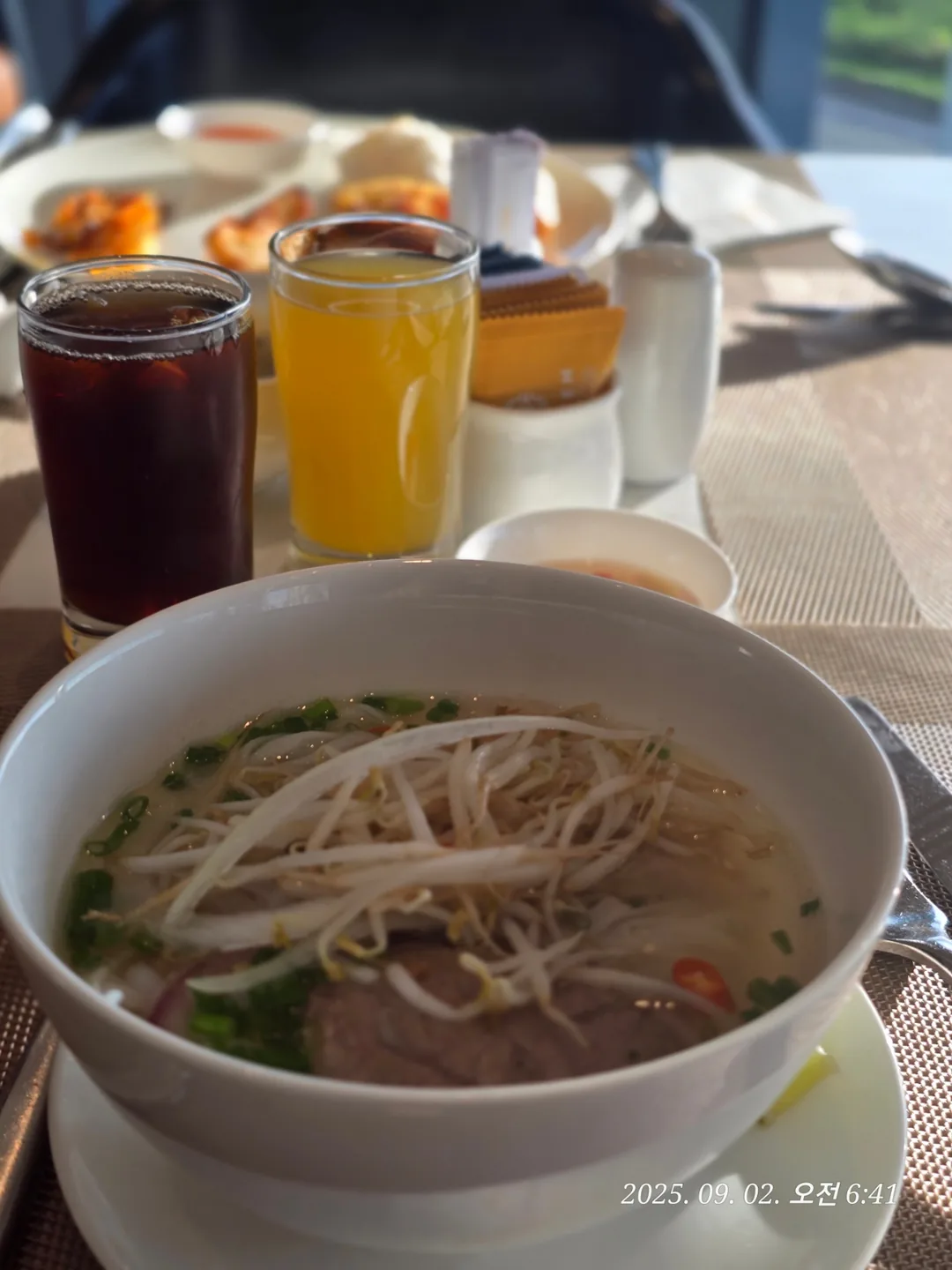 Review Đà Nẵng ✈️ Chén sạch bữa sáng ở khách sạn Da Nang Awaken 🥢