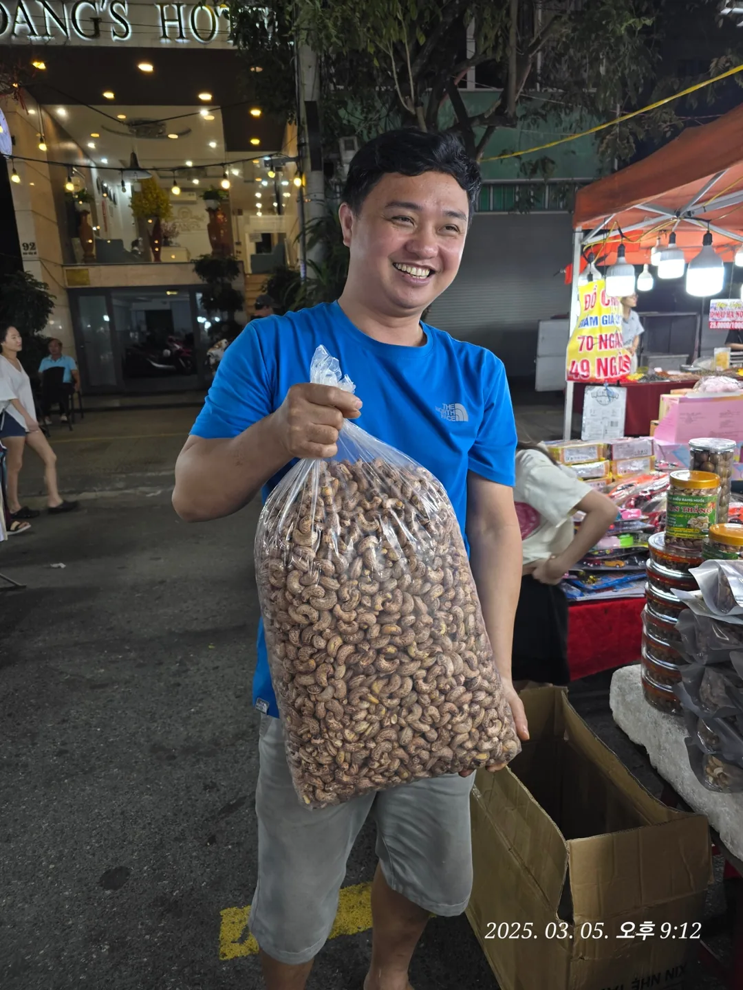(Thông tin) Mình sẽ chia sẻ thông tin mua hàng của Golden Nut & Cherish vị chuối nhé