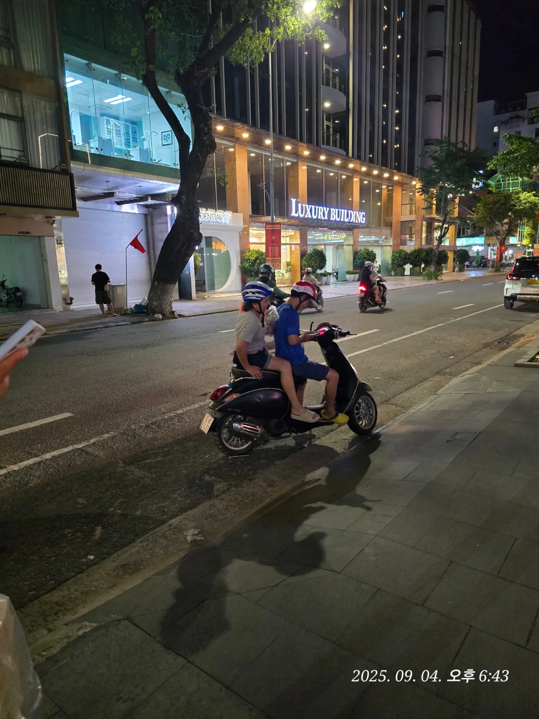 Review Đà Nẵng✈️ mình đã đặt giao khoai lang chiên đóng gói mang về nè😁