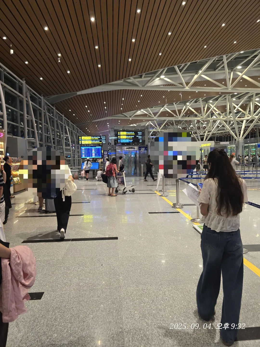 Review Đà Nẵng✈️ Vèo cái qua nhanh nhờ fast track xuất cảnh~
