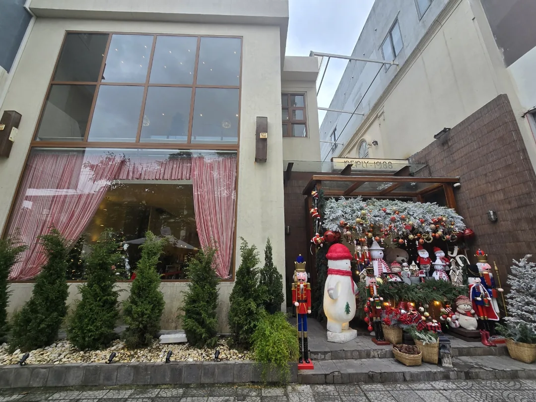 Giáng sinh vui vẻ Đà Nẵng nhé~ 🎅