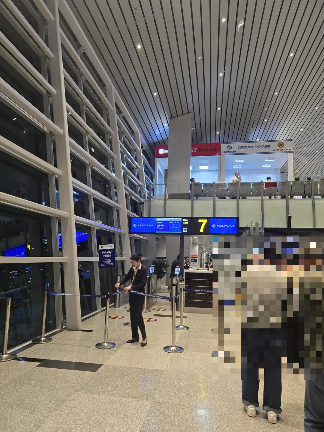 Hãng hàng không Parata ✈️ Vẫn đang chờ lên máy bay... 😂