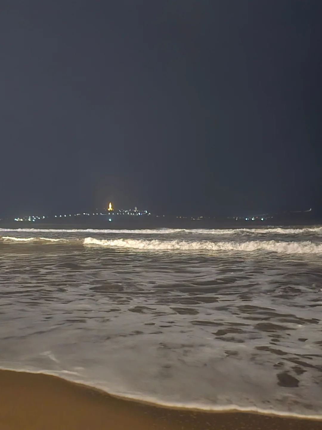 Review Đà Nẵng❣️🏖 Biển Mỹ Khê, nơi cả những con sóng dữ cũng đẹp