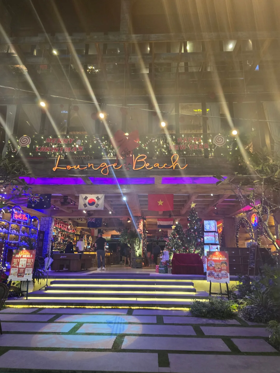 Review Đà Nẵng❣️Lounge Beach Bar - Restaurant