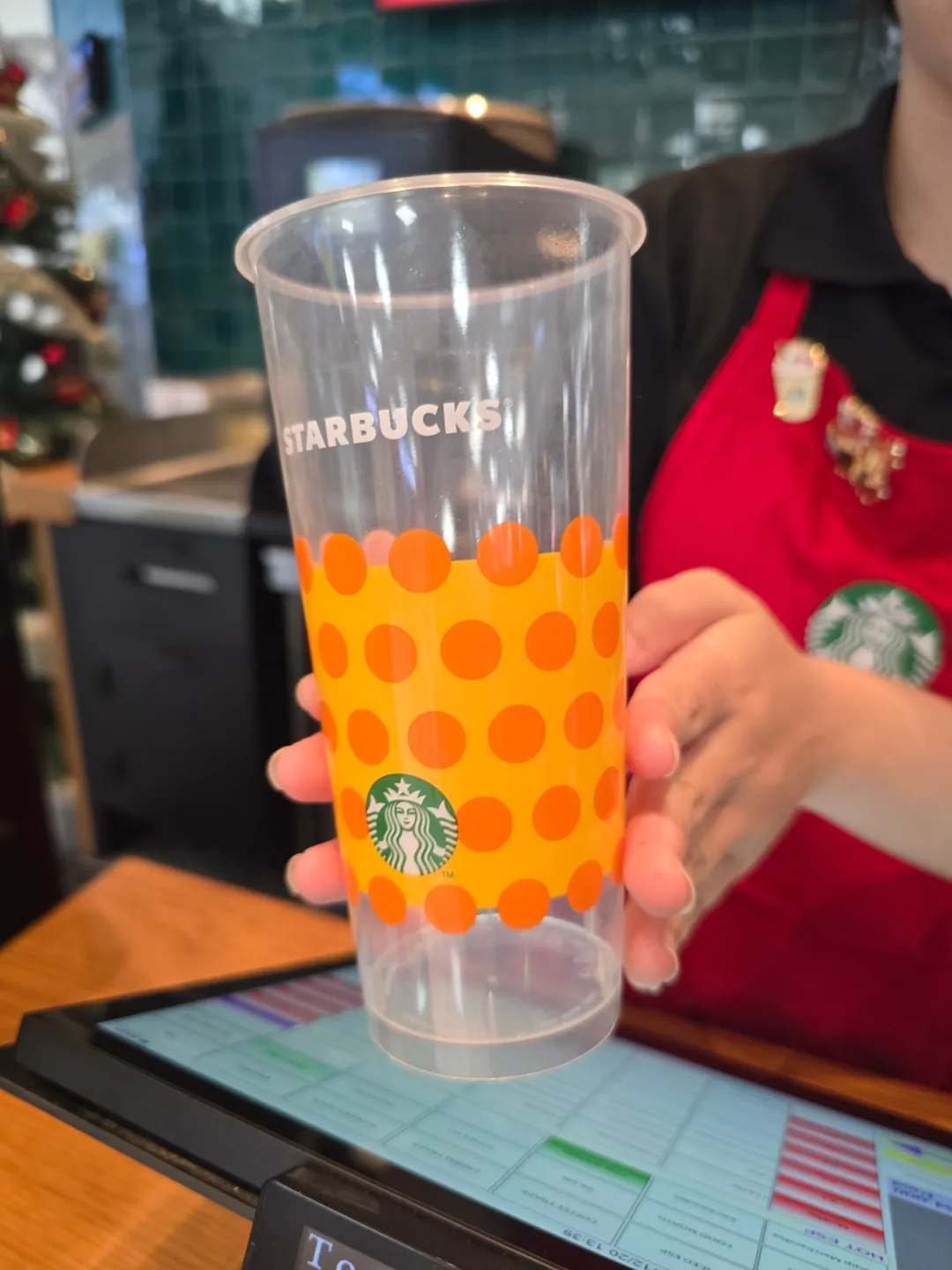 Review Đà Nẵng❣️ Nghỉ ngơi một chút ở Starbucks trong Lotte Mart Đà Nẵng~ Náo loạn Ep.2🤣