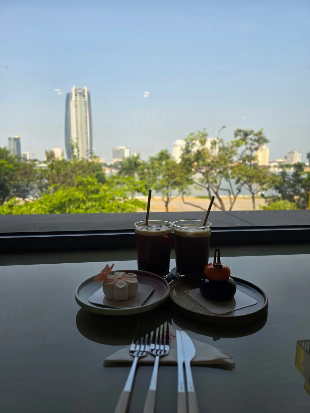 ❣️Cùng với món tráng miệng rất xinh đẹp💕