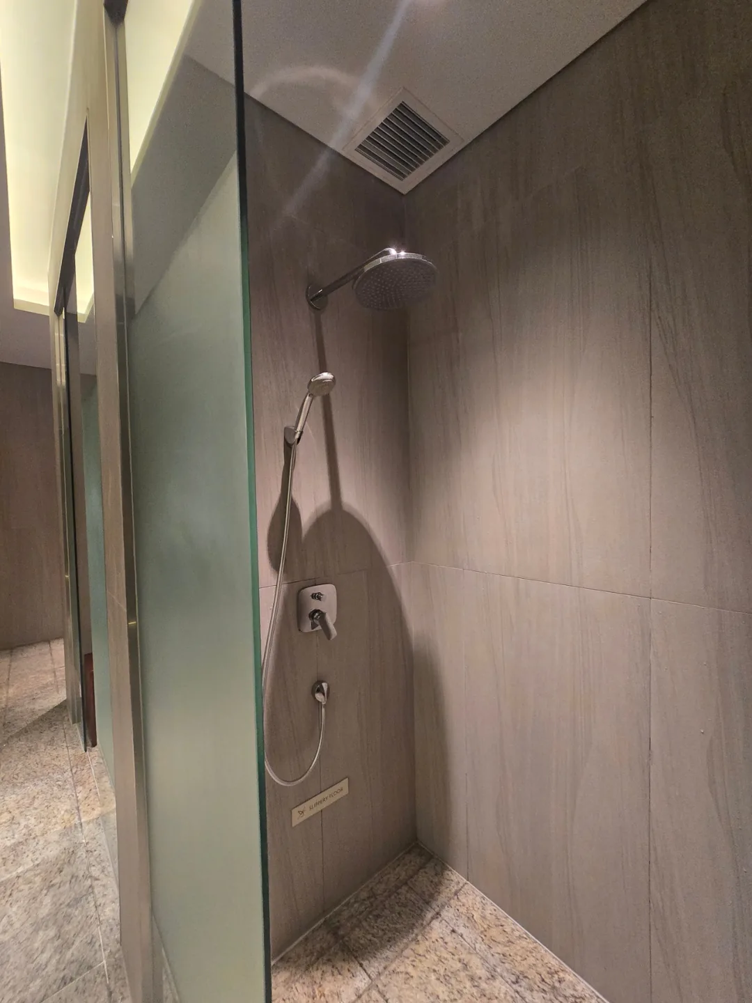 Shilla Monogram Đà Nẵng - Tiện ích 1 — Vườn trị liệu & Sauna ♨️
