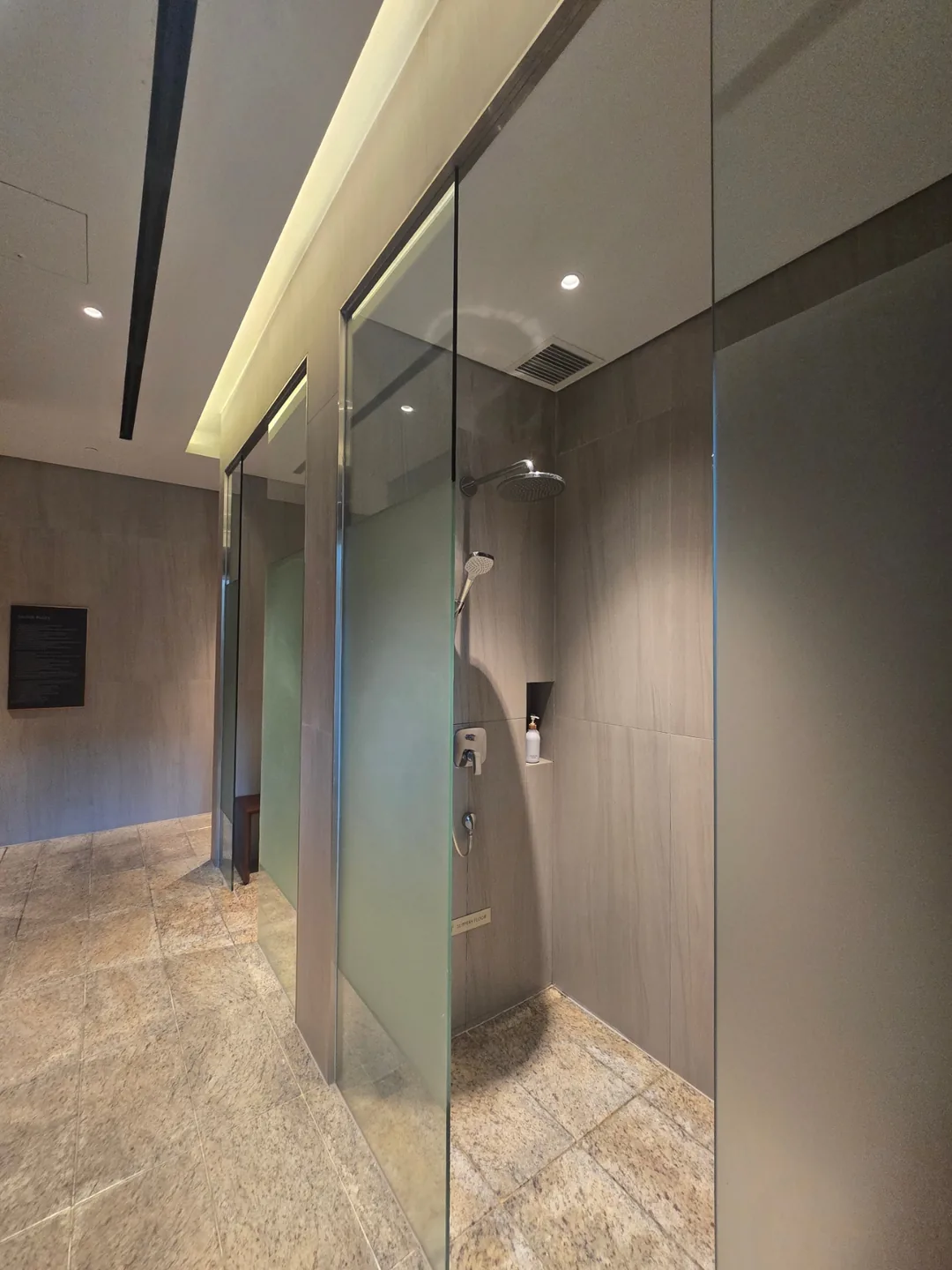 Shilla Monogram Đà Nẵng - Tiện ích 1 — Vườn trị liệu & Sauna ♨️