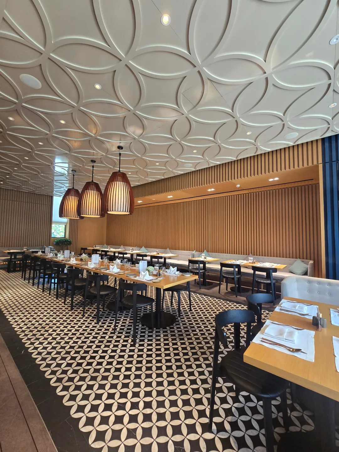 Bữa trưa thanh lịch tại Bistro M ở Silla Monogram Đà Nẵng 🍽