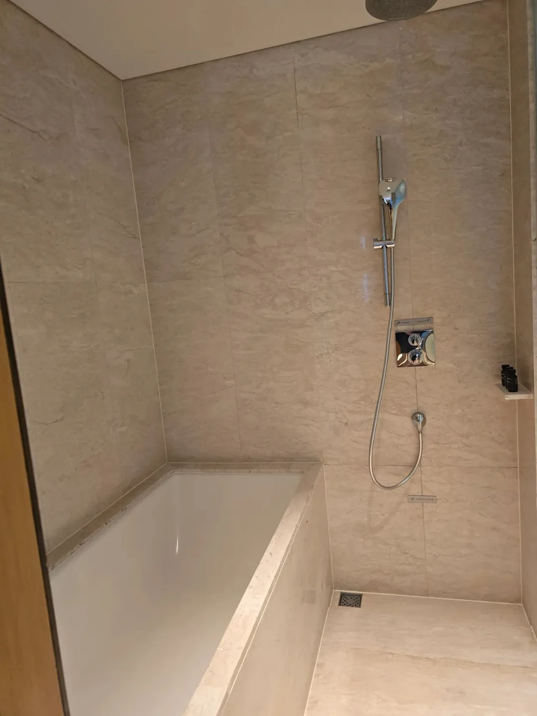 Bài đánh giá về dùng thử amenities của Shilla Monogram Đà Nẵng 🌿