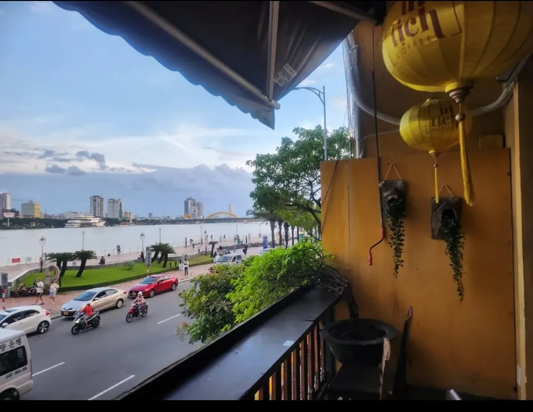 Quán cà phê liên kết "Wootique Cafe