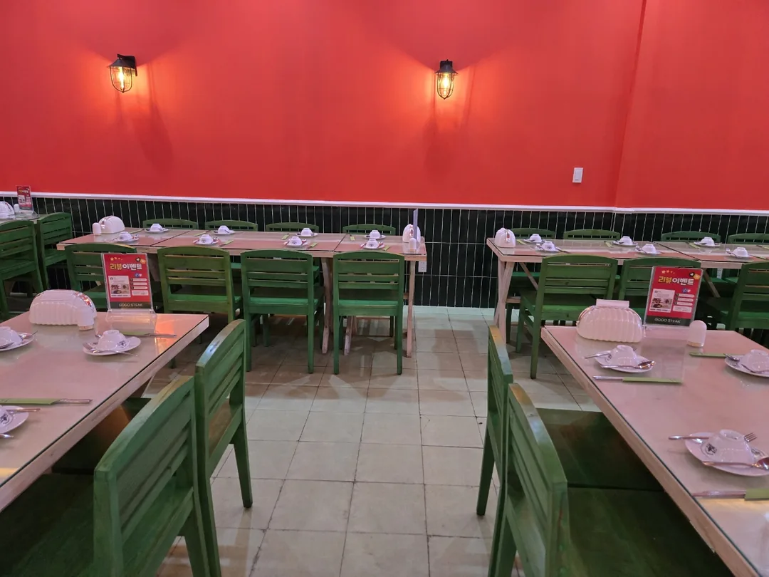 Nhà hàng liên kết "Gogo Steak