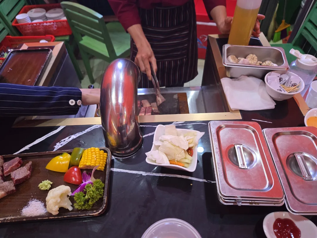 Nhà hàng liên kết "Gogo Steak