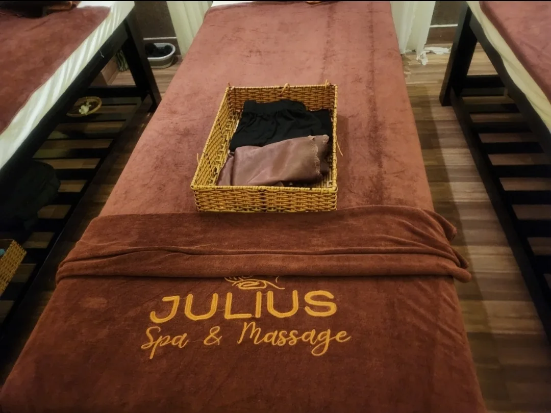 Mát-xa liên kết "Julius Spa