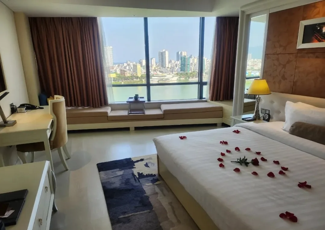Khuyến mãi khách sạn địa phương Đà Nẵng "Brilliant Hotel